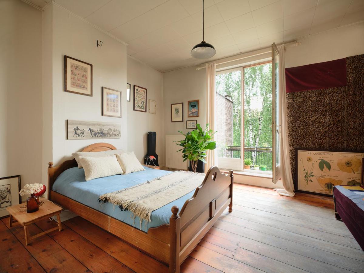 Charming And Spacious House With Leafy Private Garden Close To Historical Center Of Brussel
